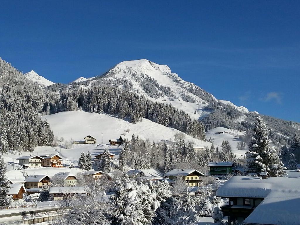 Gaestehaus Walpurga Russbach am Pass Gschütt Exterior foto